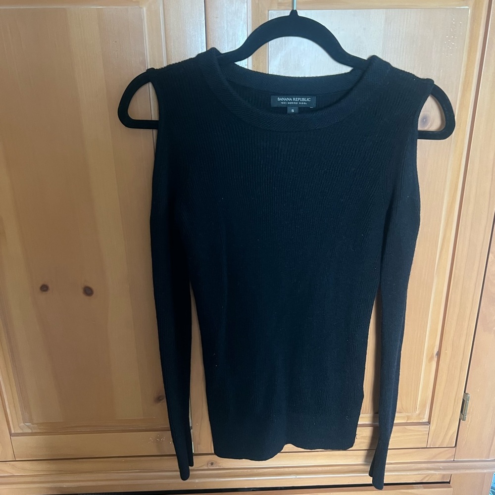 NWOT Banana Republic Cutout Shoulder Merino Sweater